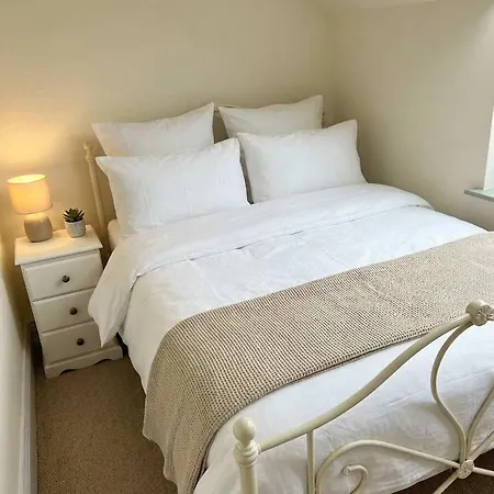 2 Private In Shared With Kitchen Apartment Leeds (West Yorkshire)