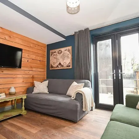 Apartment 2 Private In Shared With Kitchen Leeds (West Yorkshire)