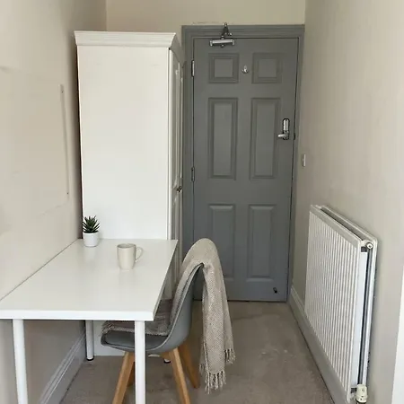 2 Private In Shared With Kitchen